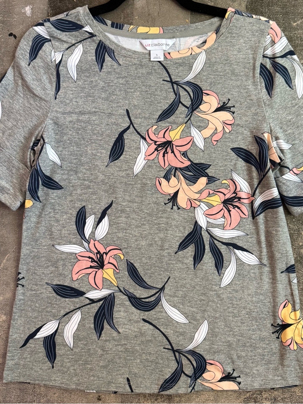 Liz Claiborne Gray Floral Crewneck Top - Pink & Yellow Blooms